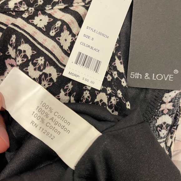 5th & LOVE Dress - Picture 5 of 7